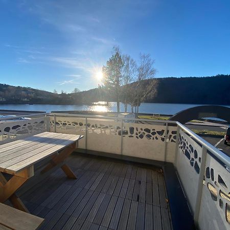 Hotel La Bonne Hotesse Chambon-sur-Lac Esterno foto