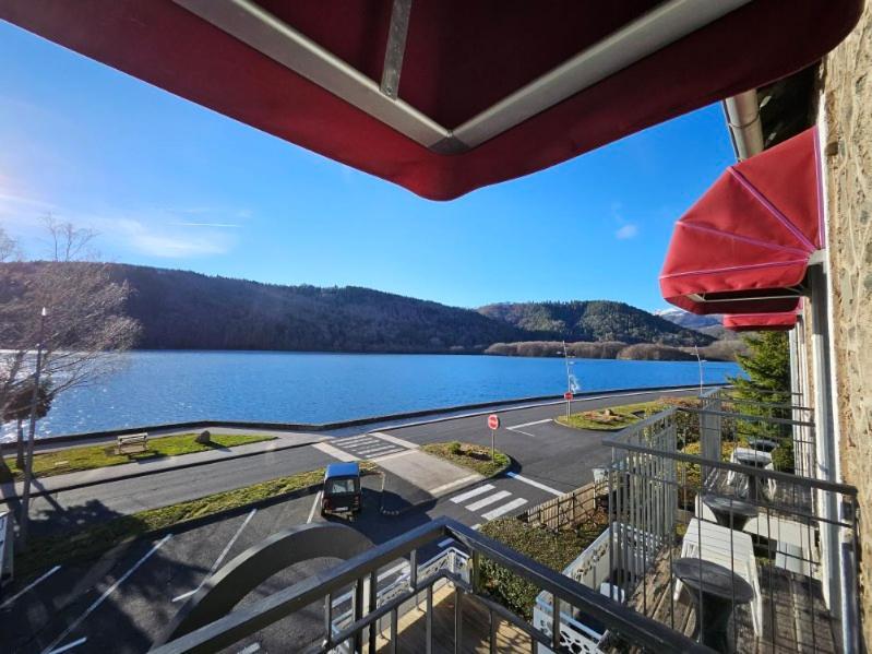 Hotel La Bonne Hotesse Chambon-sur-Lac Esterno foto